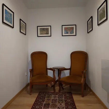 לינה וארוחת בוקר La Petite Houssaye