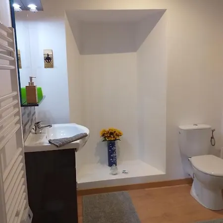 לינה וארוחת בוקר La Petite Houssaye