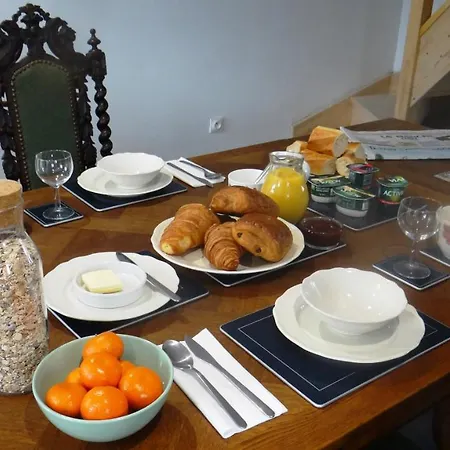 La Petite Houssaye לינה וארוחת בוקר 3*